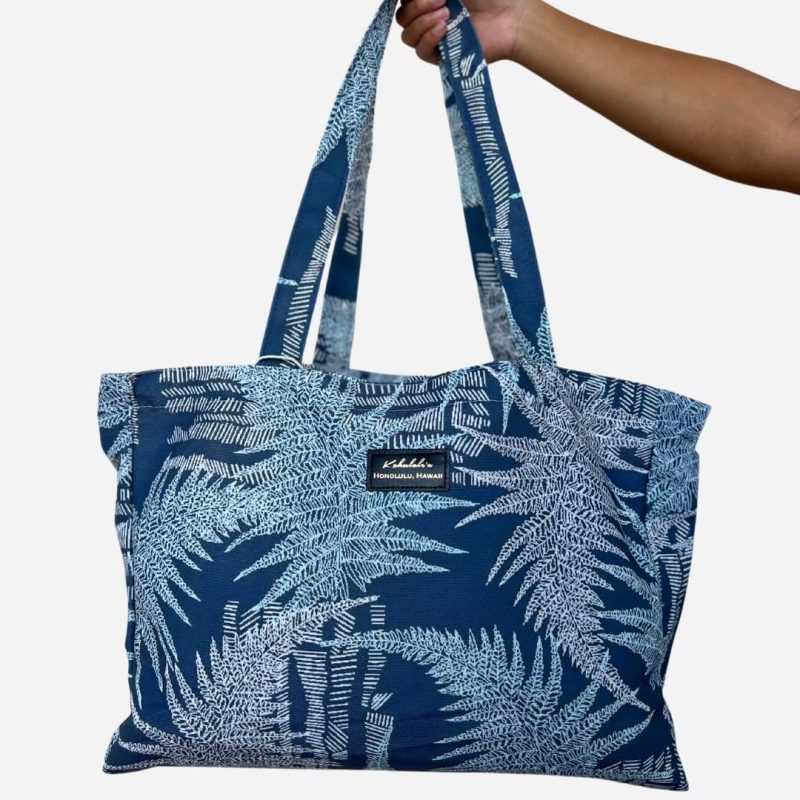 Cloud Waihe e Palapalai Canvas Tote